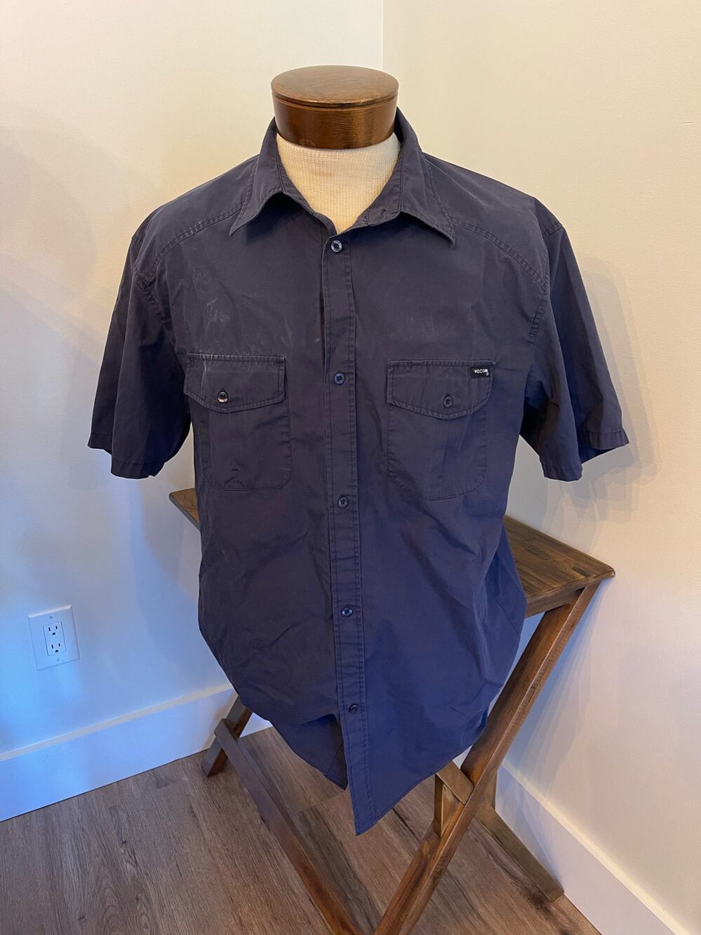 Volcom Gray Button Down Size XL
